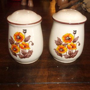 Salt pepper shakers set Japan orange poppies flowers